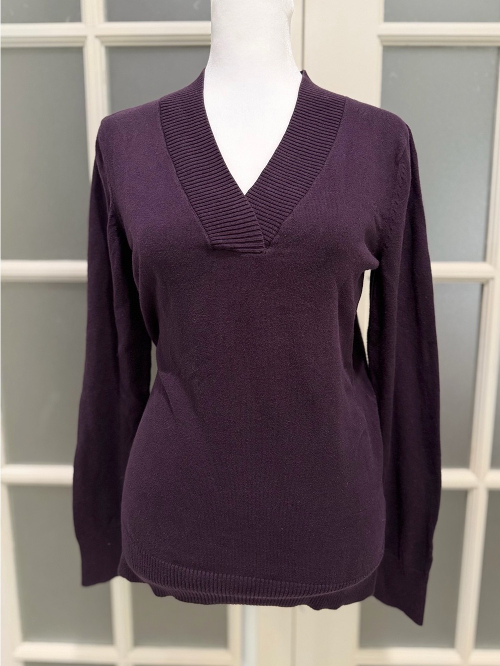 GAP Women's Purple V-neck Sweater